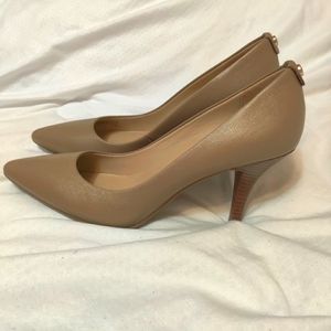 Michael Kors Flex Mid Pump